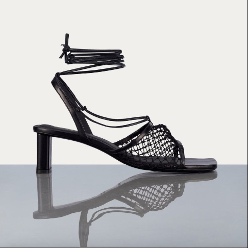 NWT - Le Adelaide Crochet Lace Up Heel in Noir